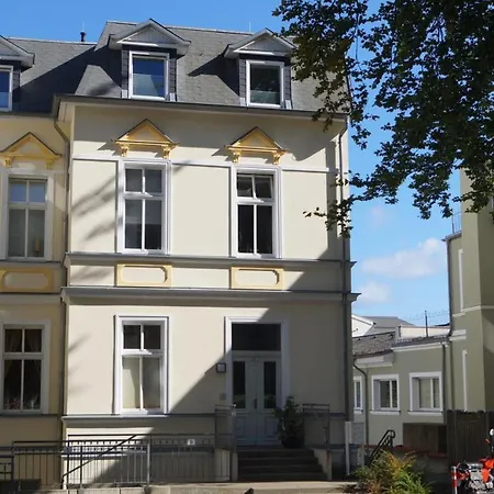 Attraktive Fewo: 100 M Zum Strand, Wlan, Fahrraeder Nyaraló Heringsdorf
